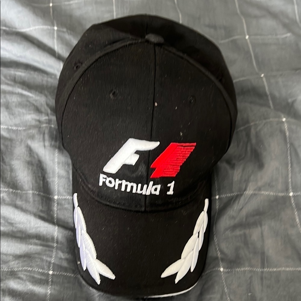 Black and White F1 Hat Accessories